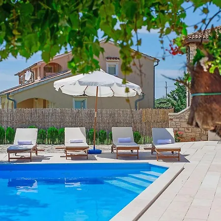 Сasa de vacaciones Charming Holiday With Garden *